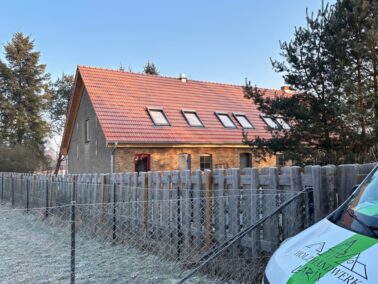 Sichtbarer Dachstuhl auf Sparren gedämmt, saniert, neu eingedeckt