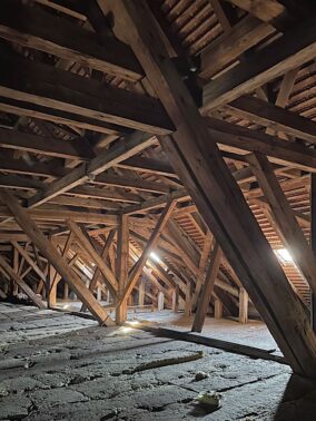 schönes altes Dachtragwerk